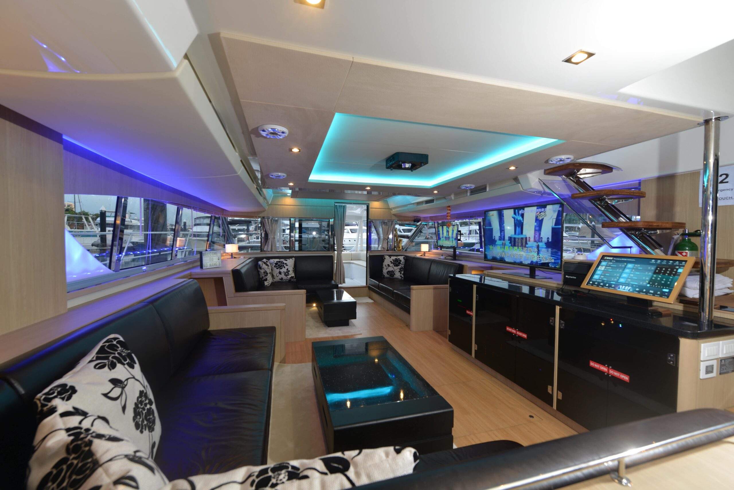 CY - The 2020 Aquila 48 Power Catamaran