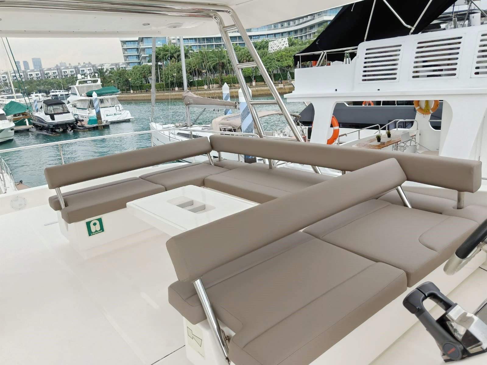 The Leopard 51 Luxury Power Catamaran